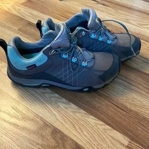 Oboz Gray and Teal Hiking Shoes, 7